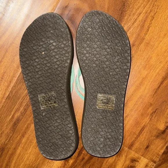 New ▶️ Reef ◀️ (2 pairs ) Double Zen Flip Flop size 7. One nwt, other tried on