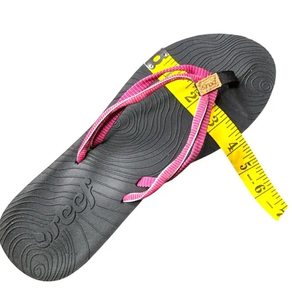 New ▶️ Reef ◀️ (2 pairs ) Double Zen Flip Flop size 7. One nwt, other tried on
