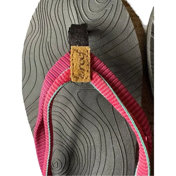 New ▶️ Reef ◀️ (2 pairs ) Double Zen Flip Flop size 7. One nwt, other tried on