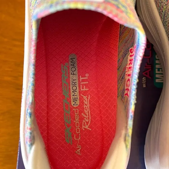 NEW Skechers 6 Rainbow Sky White Multi D'Lux Walker Vegan Slip On Shoe Sneaker