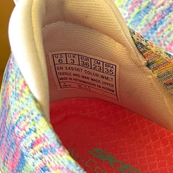 NEW Skechers 6 Rainbow Sky White Multi D'Lux Walker Vegan Slip On Shoe Sneaker