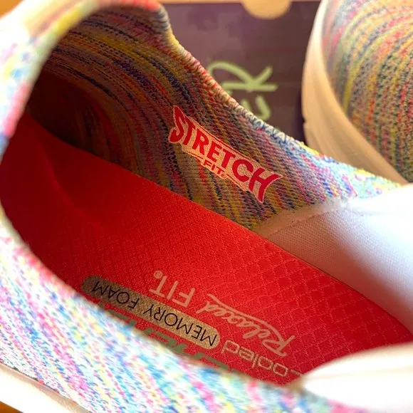 NEW Skechers 6 Rainbow Sky White Multi D'Lux Walker Vegan Slip On Shoe Sneaker