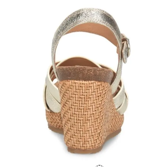new Sofft Carlana Italian Leather Wedge Sandals  in box Patino 252