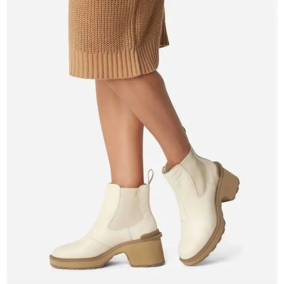 NEW SOREL heel chelsea boots in bleached ceramic, caribou buff