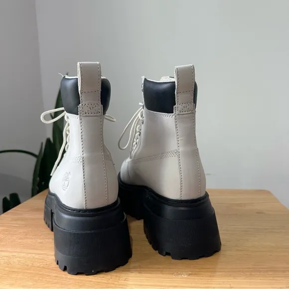 NEW Timberland Sky 6-Inch Platform Lace-up Boots White/Black