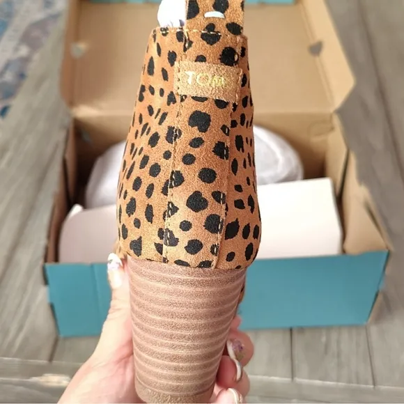 NEW TOMS Kelsey Boots In Cheetah Printed Suede Size Women's 6