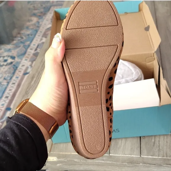 NEW TOMS Kelsey Boots In Cheetah Printed Suede Size Women's 6
