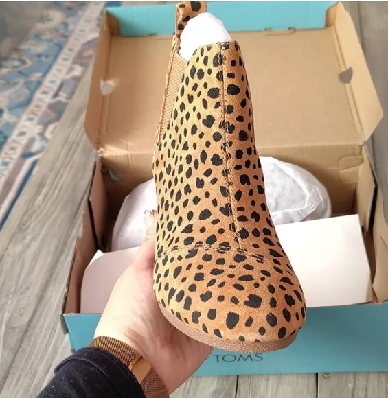 NEW TOMS Kelsey Boots In Cheetah Printed Suede Size Women's 6