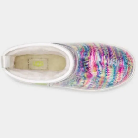 NEW UGG CLASSIC CLEAR WEATHER PROOF BOOTS $159