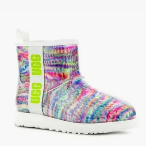 NEW UGG CLASSIC CLEAR WEATHER PROOF BOOTS $159