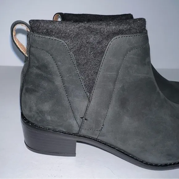 NEW Vionic Joslyn Black Boots Booties LeatherSZ 6 Comfort Orthotic Support