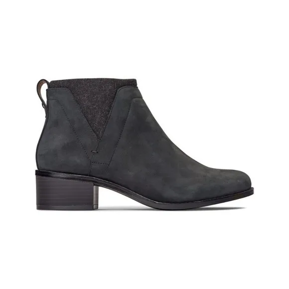 NEW Vionic Joslyn Black Boots Booties LeatherSZ 6 Comfort Orthotic Support