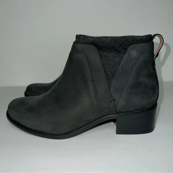 NEW Vionic Joslyn Black Boots Booties LeatherSZ 6 Comfort Orthotic Support