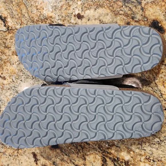New With Tags Birkenstock Sienna Big Buckle Dove Gray Sandals 38