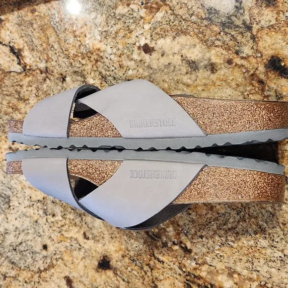New With Tags Birkenstock Sienna Big Buckle Dove Gray Sandals 38