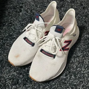 New Balance Foam Rev Shoes