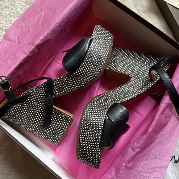 nib Chie Mihara ‘Detour’ Cutout Leather Platform Heel Sandals - Size 39
