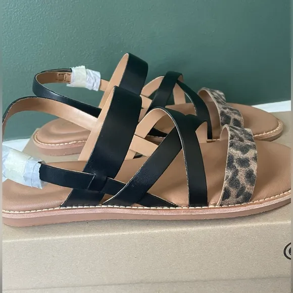 NIB CLARKS Karsea Sun Leopard Print Leather Comfort Sandals size 6.5