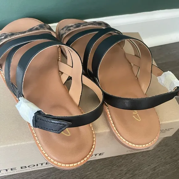 NIB CLARKS Karsea Sun Leopard Print Leather Comfort Sandals size 6.5