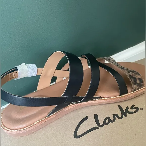 NIB CLARKS Karsea Sun Leopard Print Leather Comfort Sandals size 6.5