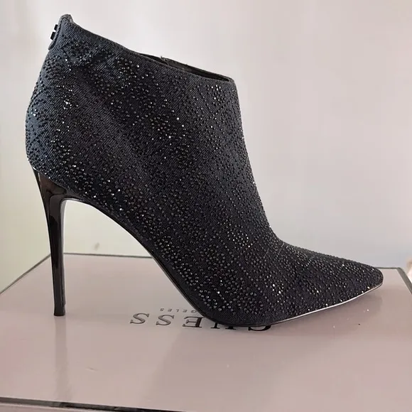 NIB [Guess] Fazzie Black Sparkle Pointed Toe Stiletto Ankle Boots Women’s 9.5 10