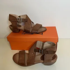 NIB- Miz Mooz Leather Wide Width Heeled Sandals - Cienna