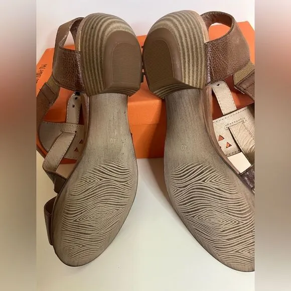 NIB- Miz Mooz Leather Wide Width Heeled Sandals - Cienna