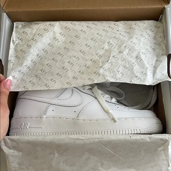 Nike Air Force 1 LE (GS) White Shoes