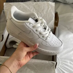 Nike Air Force 1 LE (GS) White Shoes