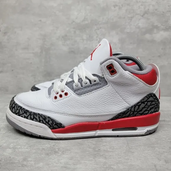 Nike Air Jordan 3 Retro Fire Red DM0967-160 Size 6Y Womens 7.5 Shoes Sneakers