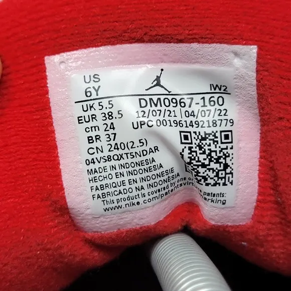 Nike Air Jordan 3 Retro Fire Red DM0967-160 Size 6Y Womens 7.5 Shoes Sneakers