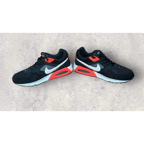 Nike Air Max IVO Black Crimson 580518-016 Size 10.5