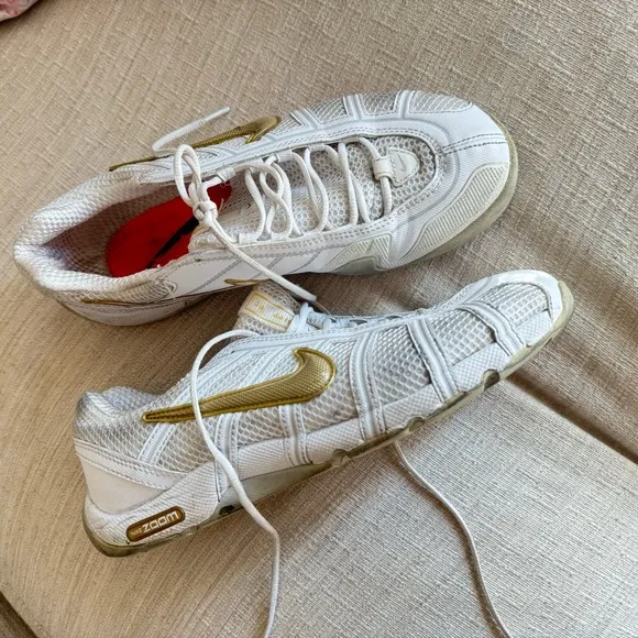 Nike Air Zoom Fencing Shoes 321088-107 Met Platinum / Gold Size 6 US Euro 38.5