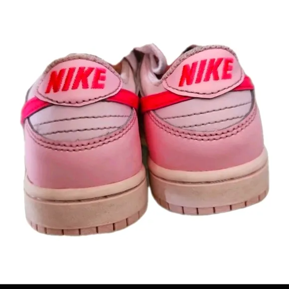 Nike Girls' Kids' Dunk Low Triple Pink Sneaker 11C