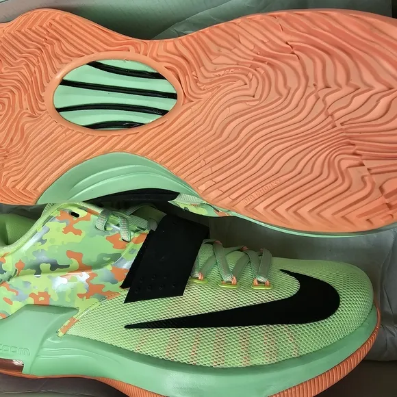 Nike  Green and Orange Athletic Shoes/new With Box