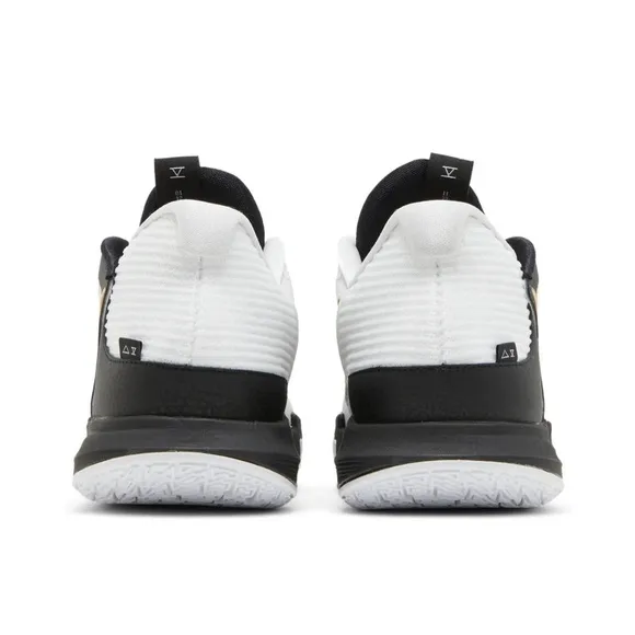 Nike Kyrie Low 5 White and Black Shoes Size 9 New without Box!