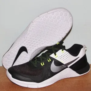 Nike Metcon 1 OG Training Shoes Men 7.5 Women 9 Black White Volt