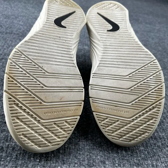 Nike Metcon 6 Sneakers Womens Size 10 Light‎ Orewood Brown Gold Training Fitness