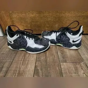 Nike Paul George PG 5 Mens Size 9 Black White Athletic Shoes Sneakers CW3143-003