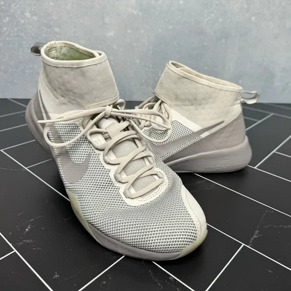 Nike Women's Air Zoom Strong 2 &quot;Light Bone&quot; Training/Lifting Shoe - Size 8