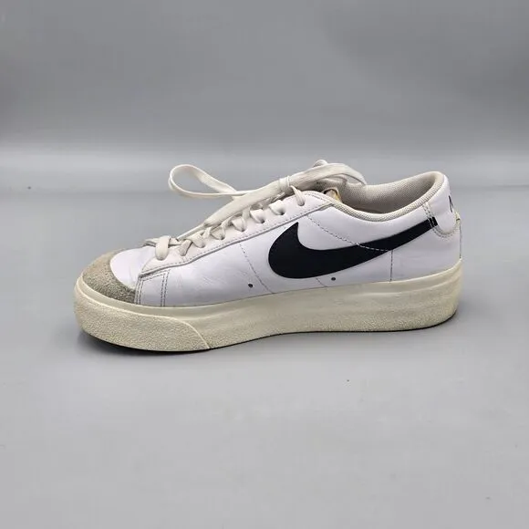 Nike Women's Size 8 US GUC Blazer Platform Low White Sneakers Shoes DJ0292-101