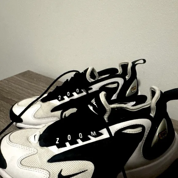 Nike Zoom 2K White/Black AO0354-101 Size 6