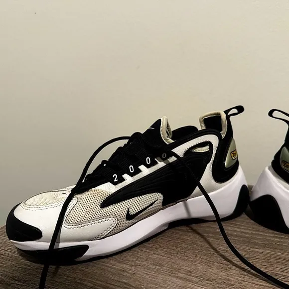 Nike Zoom 2K White/Black AO0354-101 Size 6