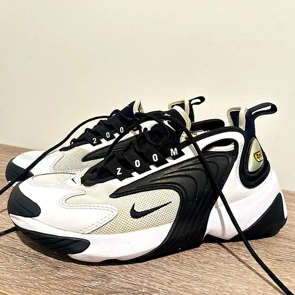 Nike Zoom 2K White/Black AO0354-101 Size 6