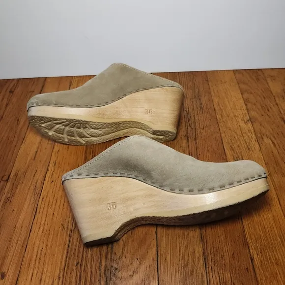 NO. 6 New School Wedge Clog Taupe Tan