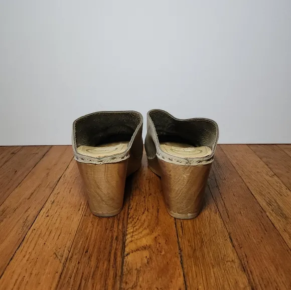 NO. 6 New School Wedge Clog Taupe Tan