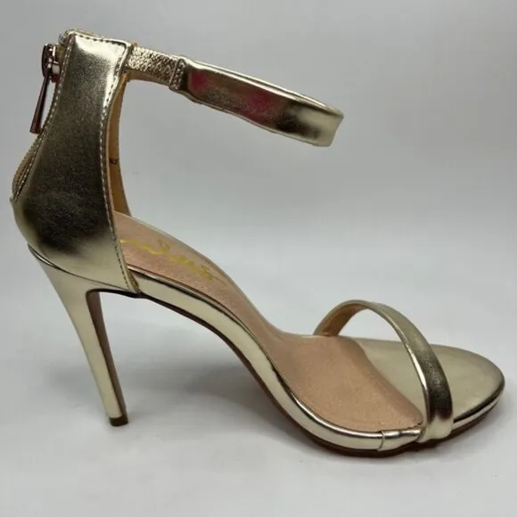 NWB Lulus SEARCH THE STARS Strappy Ankle Strap Stiletto Heel Shiny Sandals Sz 8