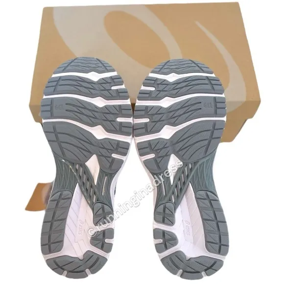 NWB Women's Asics GT-II 2000 Anniversary heritage Upper Running Shoe Grey 8.5