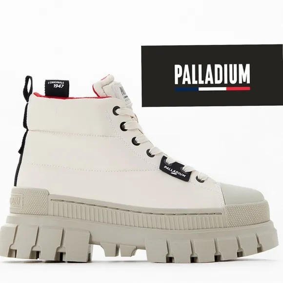 NWOB $180 Palladium Women's Overcush Revolt Boots