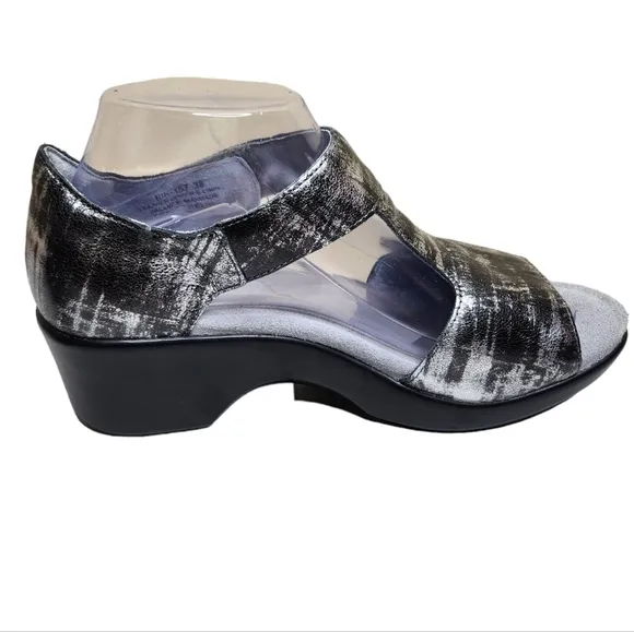 NWOB Alegria Riki Asher gray leather t - strap peep toe comfort sandals 38
